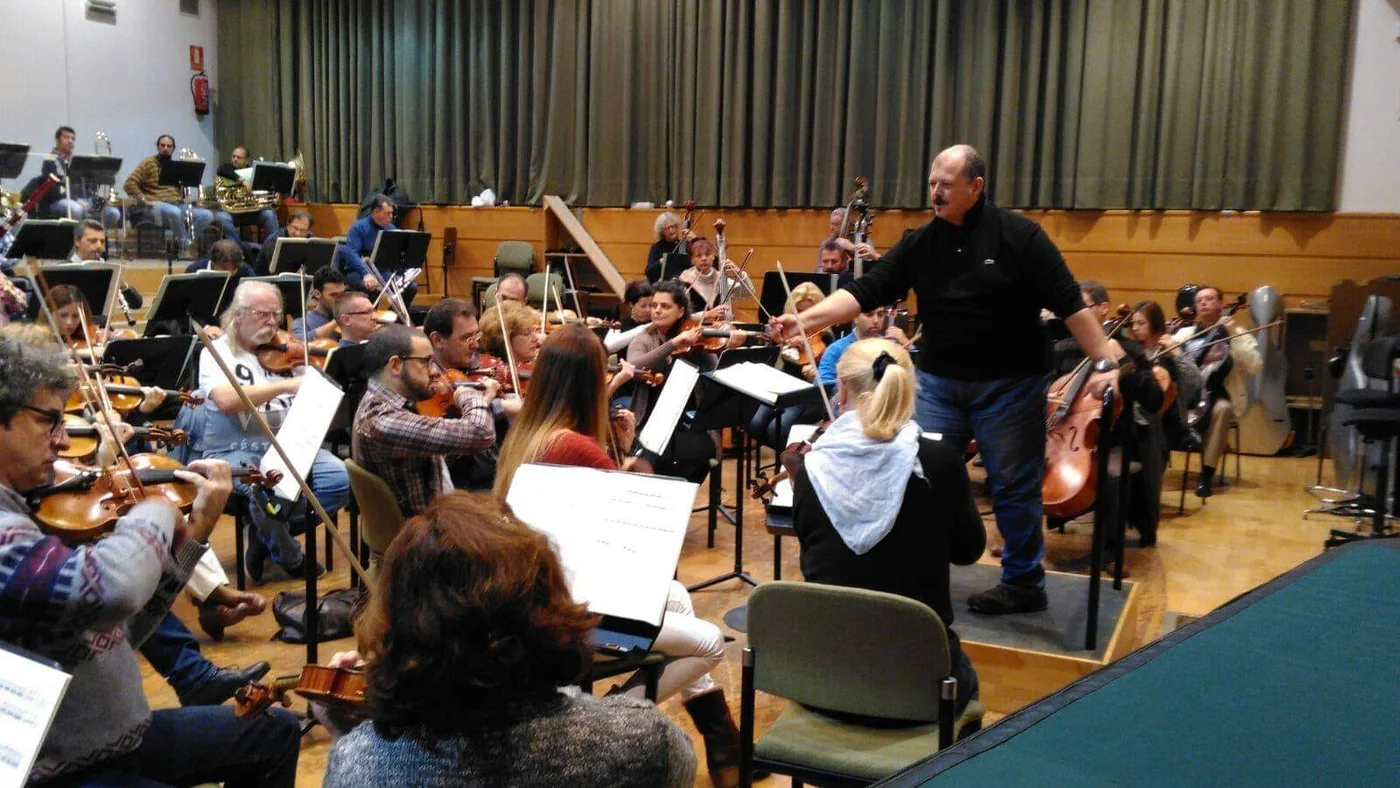 Martín-Jaime en ensayo con la Orquesta Filarmónica de Málaga